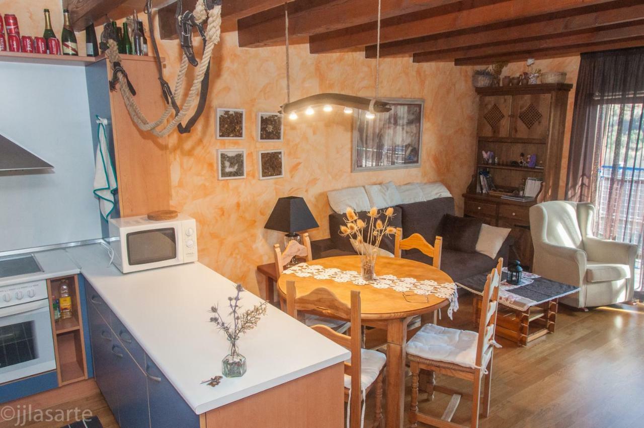 Duplex Altos De Santiago Buhardilla Leilighet Villanúa Eksteriør bilde